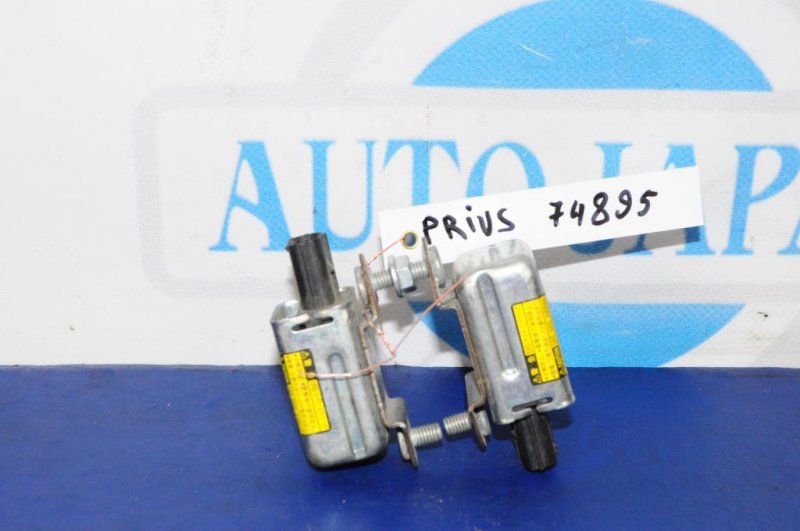 Запчасть датчик удара TOYOTA PRIUS - 20 03-11 89860-47040 Б/У Датчик удара TOYOTA PRIUS - 20 03-11 89860-47040 Б/У