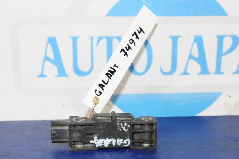 Датчик удара MITSUBISHI GALANT 03-12 8651A015 Б/У