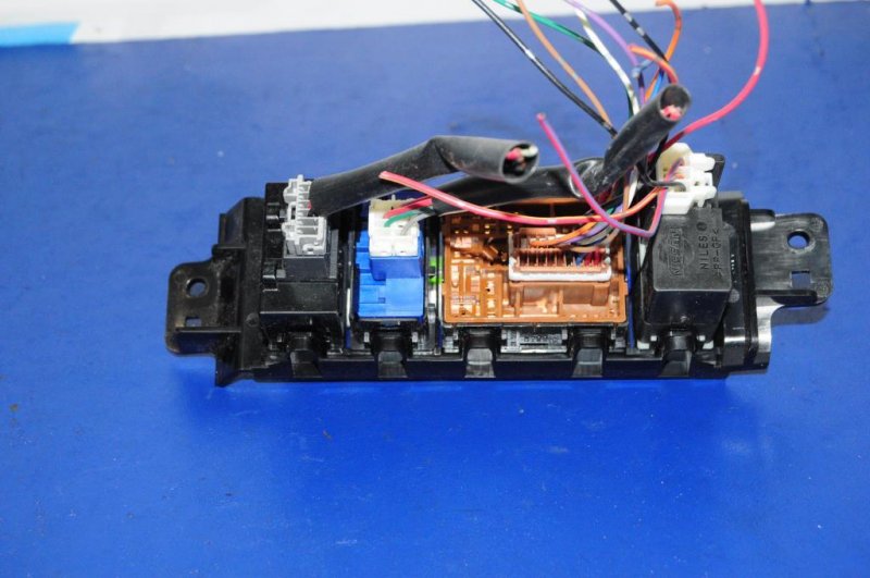 Кнопка INFINITI G35 03-07