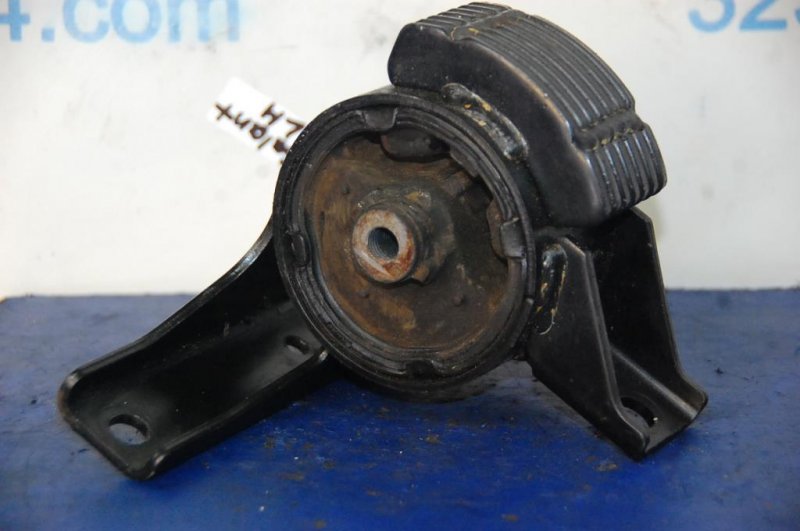 Подушка двигателя правая SUZUKI SX4 06-13 11610-79J52 Б/У