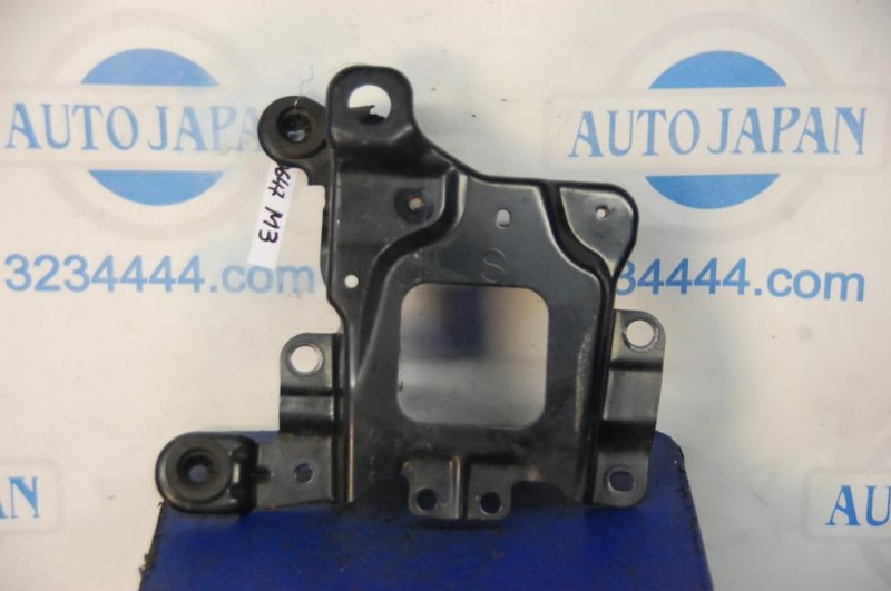Запчасть полка аккумулятора MAZDA 3 BK 03-08 BP4K-56-03YE Б/У Полка аккумулятора MAZDA 3 BK 03-08 BP4K-56-03YE Б/У