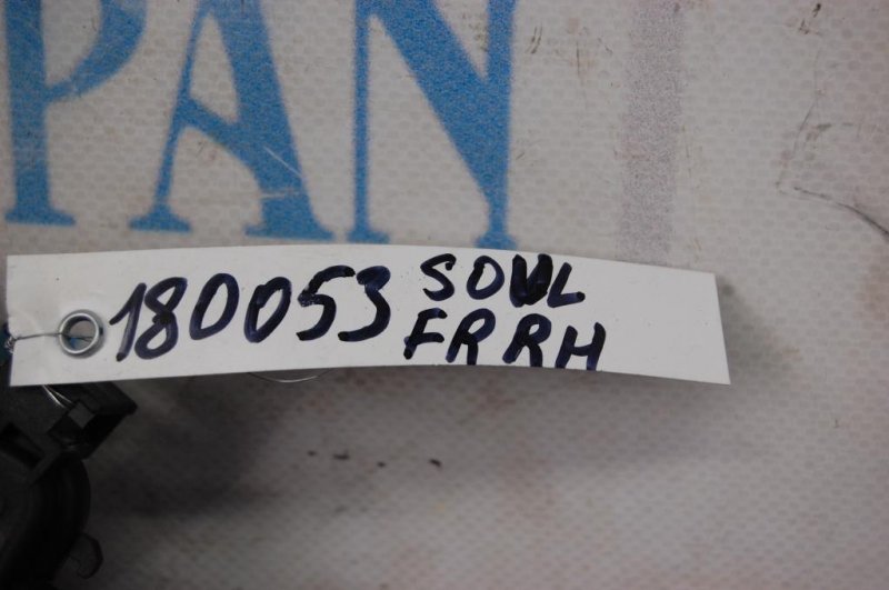 Замок двери передний правый SOUL AM 08-13
