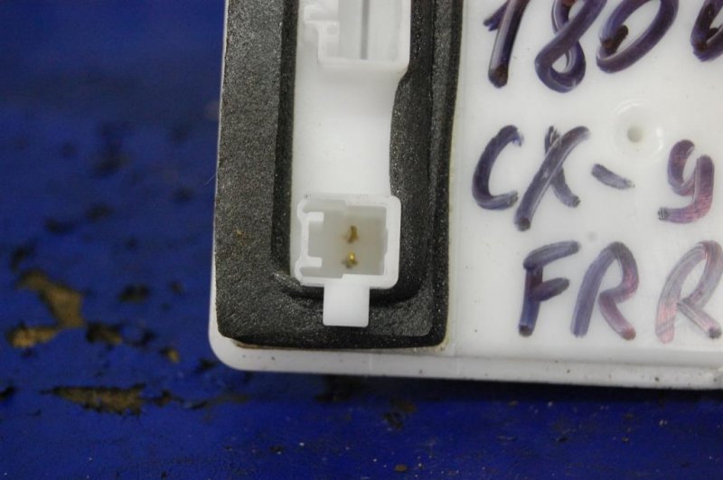 Замок двери передний правый MAZDA CX-9 06-16