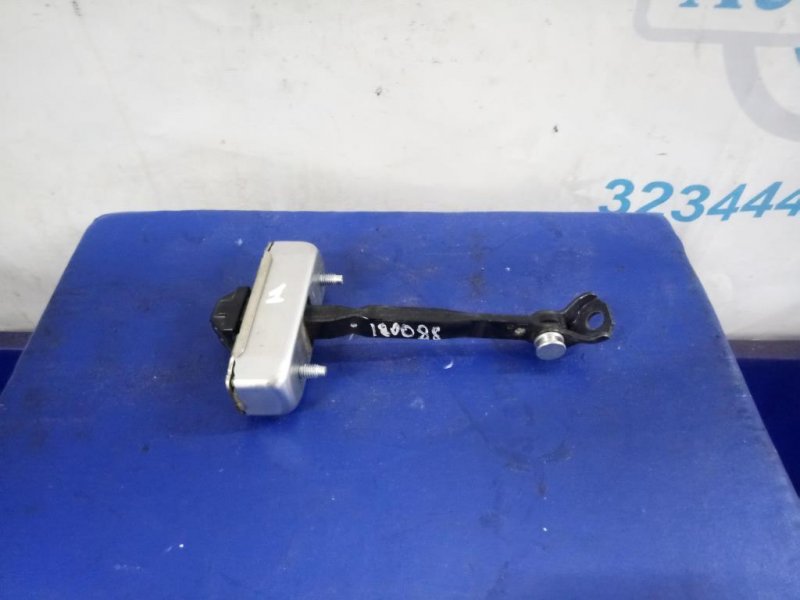 Запчасть ограничитель двери задний левый LEXUS ES350 06-12 68640-33080 Б/У Ограничитель двери задний левый LEXUS ES350 06-12 68640-33080 Б/У