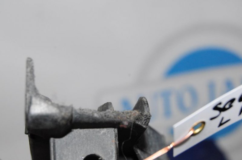 Фара передняя левая SEQUOIA 01-07