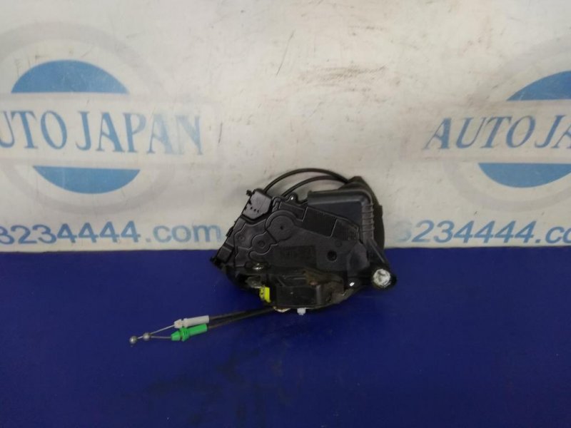 Замок двери передний левый GS350 GS300 05-11