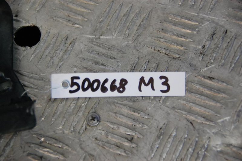 Поддон механизма дворников MAZDA 3 BK 03-08 Поддон механизма дворников MAZDA 3 BK 03-08