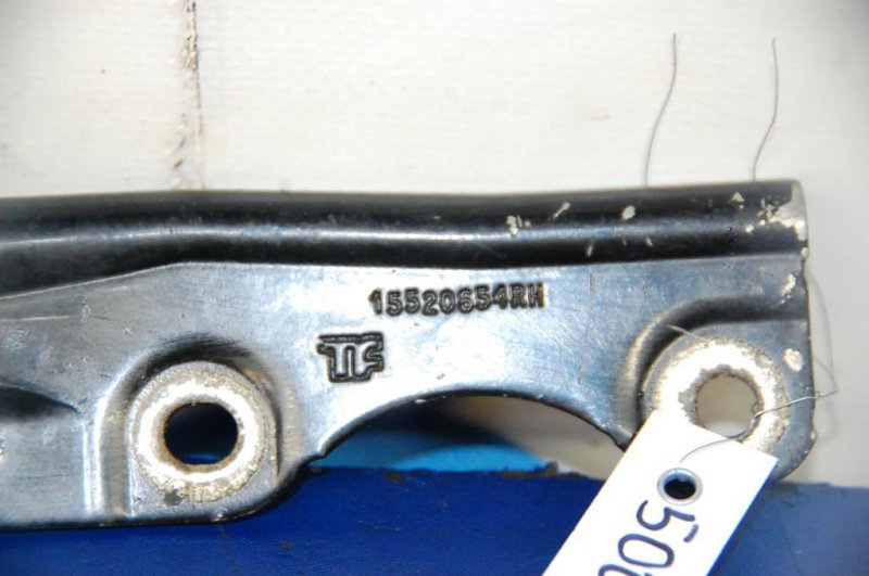 Петля капота правая MITSUBISHI GALANT 03-12 Петля капота правая MITSUBISHI GALANT 03-12