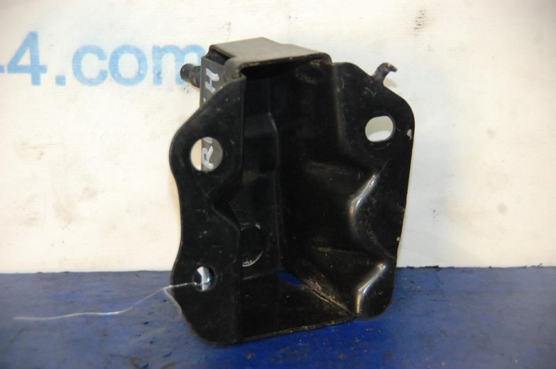 Кронштейн усилителя заднего бампера задний левый MATRIX 02-08