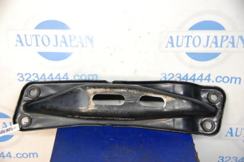 Кронштейн КПП INFINITI M35/M45 04-10 Б/У