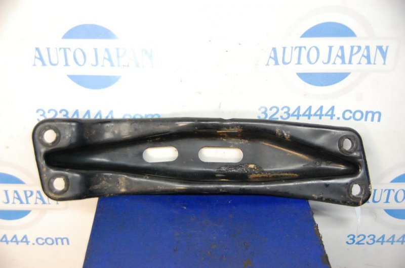 Кронштейн КПП INFINITI M35/M45 04-10