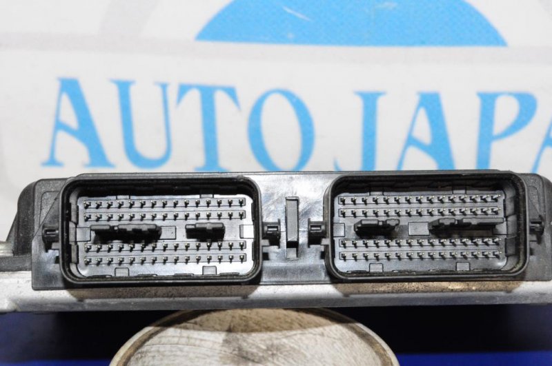 Запчасть блок управления двигателем SUZUKI SX4 06-13 33910-75KG Б/У Блок управления двигателем SUZUKI SX4 06-13 33910-75KG Б/У