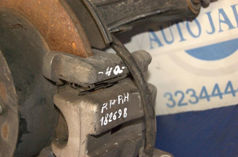 Запчасть суппорт тормозной задний правый TOYOTA CAMRY 40 06-11 47830-33210 Б/У Суппорт тормозной задний правый TOYOTA CAMRY 40 06-11 47830-33210 Б/У