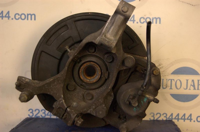 Кулак поворотный передний левый NISSAN ALTIMA L32 07-12 40015-JA00A Б/У