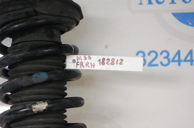 Амортизатор передний правый INFINITI M35/M45 04-10