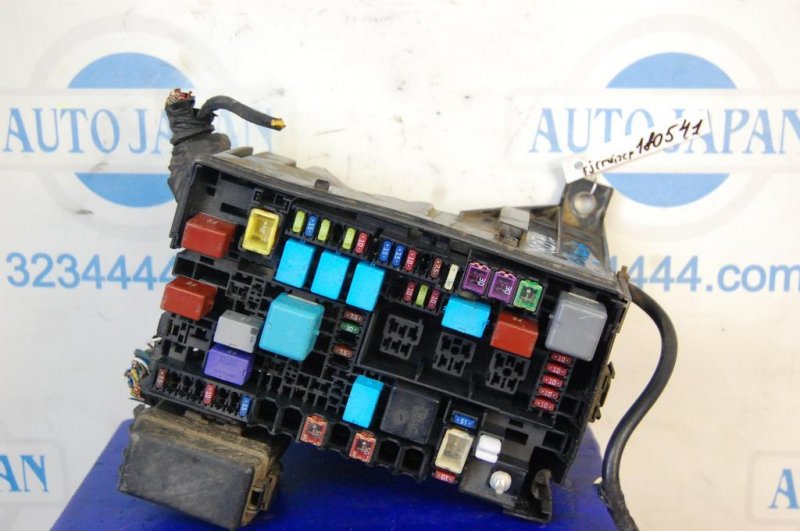 Блок предохранителей моторный отсек TOYOTA FJ CRUISER 06-15 Б/У