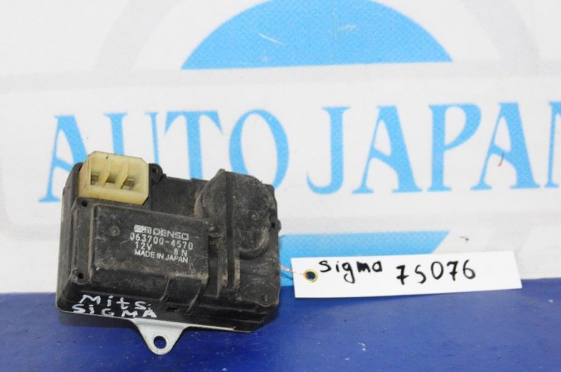 Моторчик заслонки печки MITSUBISHI SIGMA 90-96 063700-4570 Б/У