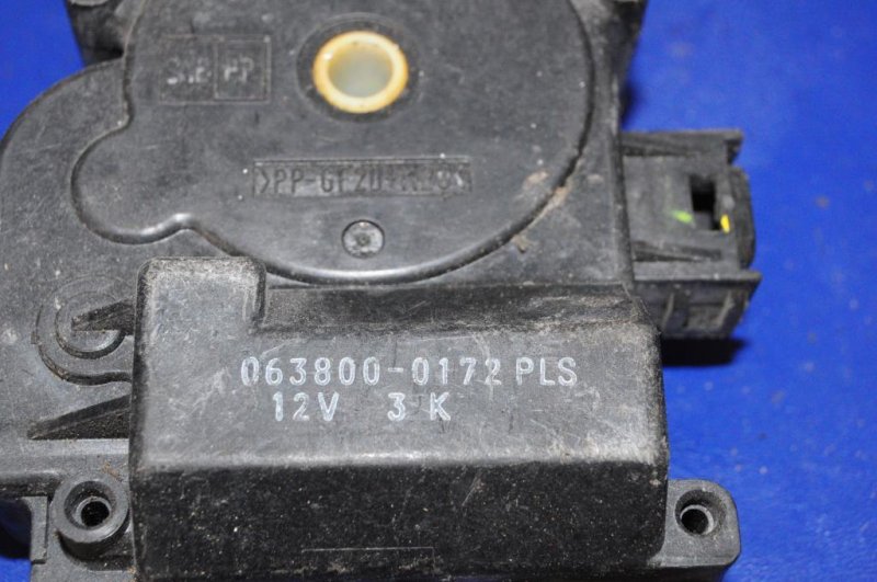 Моторчик заслонки печки CAMRY 40 06-11