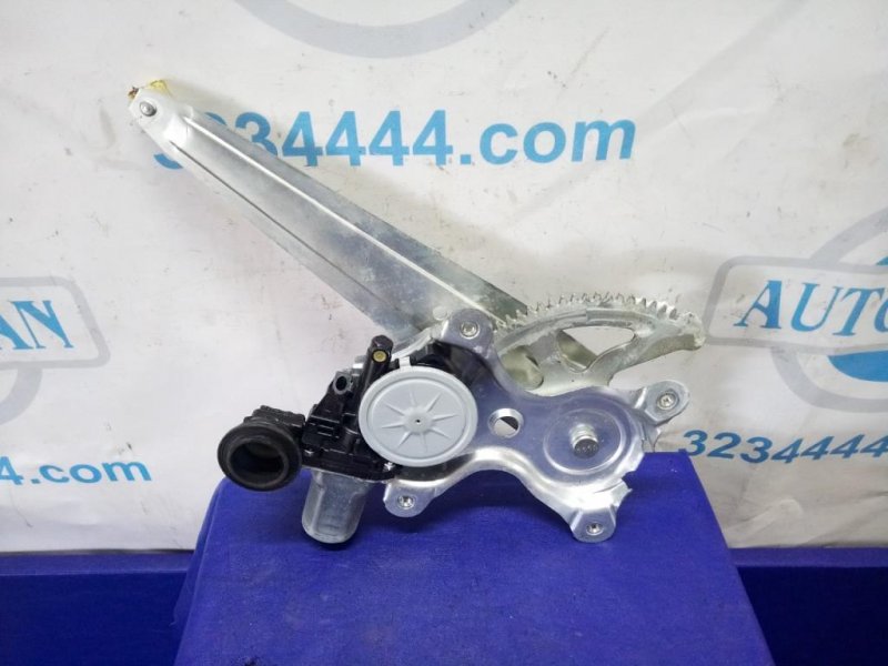 Стеклоподъемник задний правый COROLLA 150 06-13 Стеклоподъемник задний правый COROLLA 150 06-13