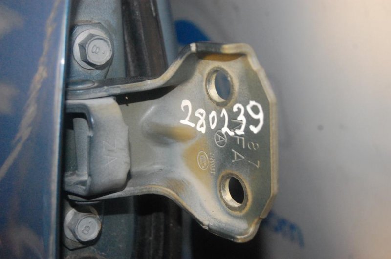 Петля двери верхняя передняя правая SUBARU OUTBACK 03-09 BP Б/У