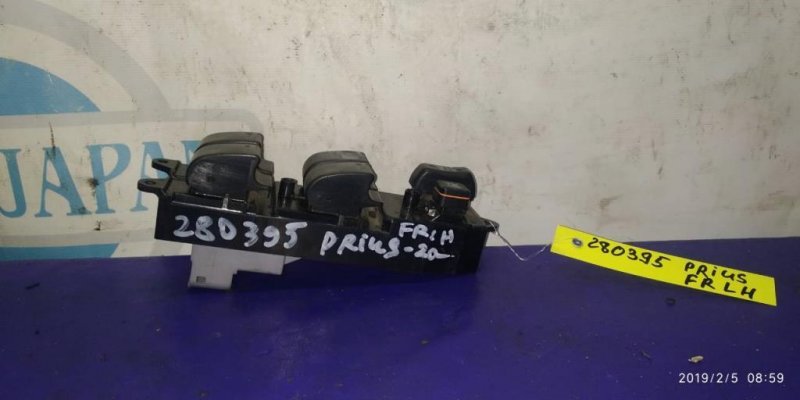 Блок управления стеклоподъемниками передний левый PRIUS - 20 03-11