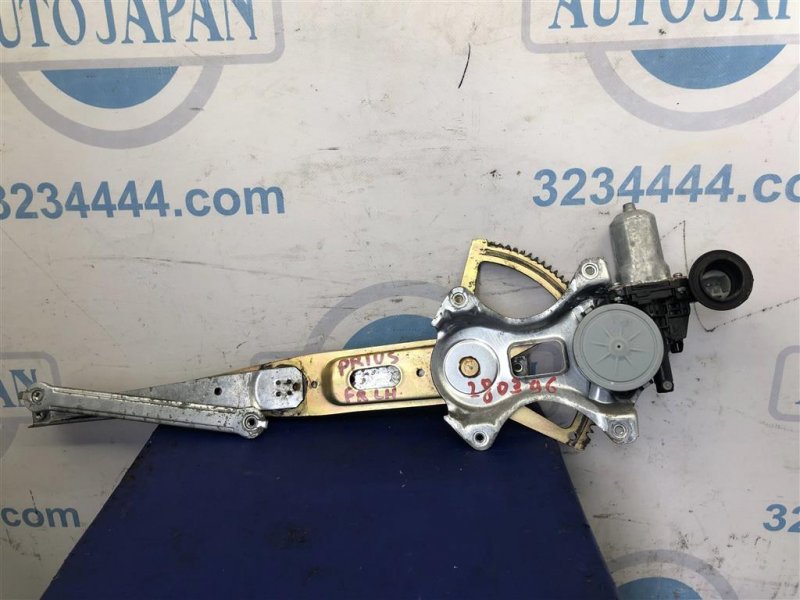 Стеклоподъемник передний левый TOYOTA PRIUS - 20 03-11 69802-52070 Б/У