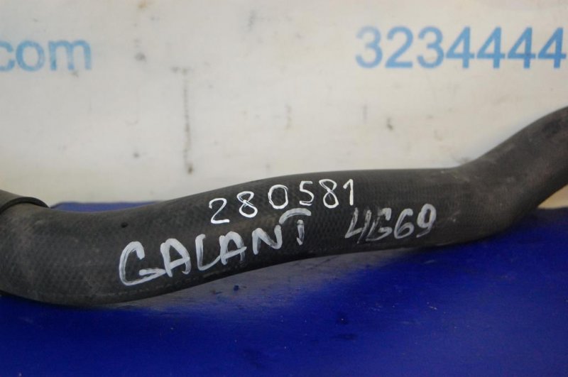 Патрубок системы охлаждения MITSUBISHI GALANT 03-12