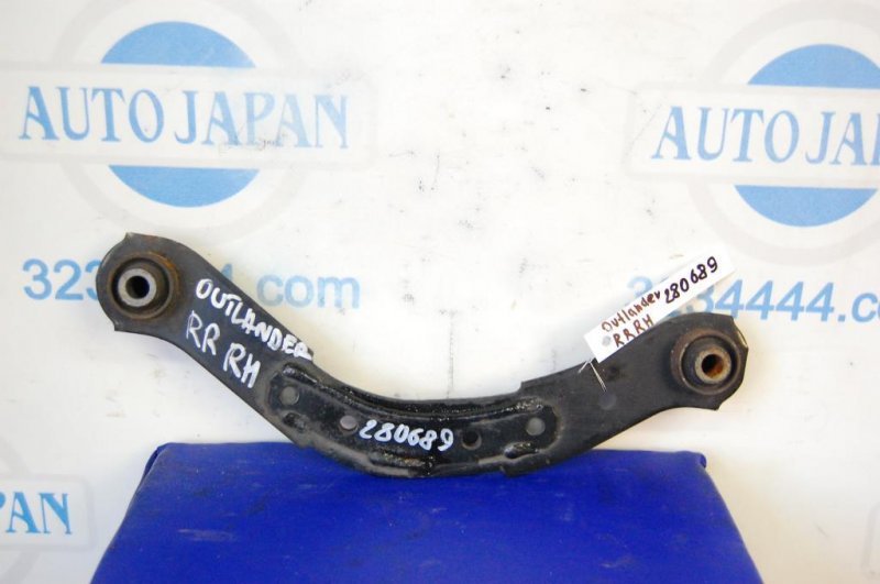 Рычаг задней подвески поперечный нижний задний правый MITSUBISHI OUTLANDER 03-07 Б/У