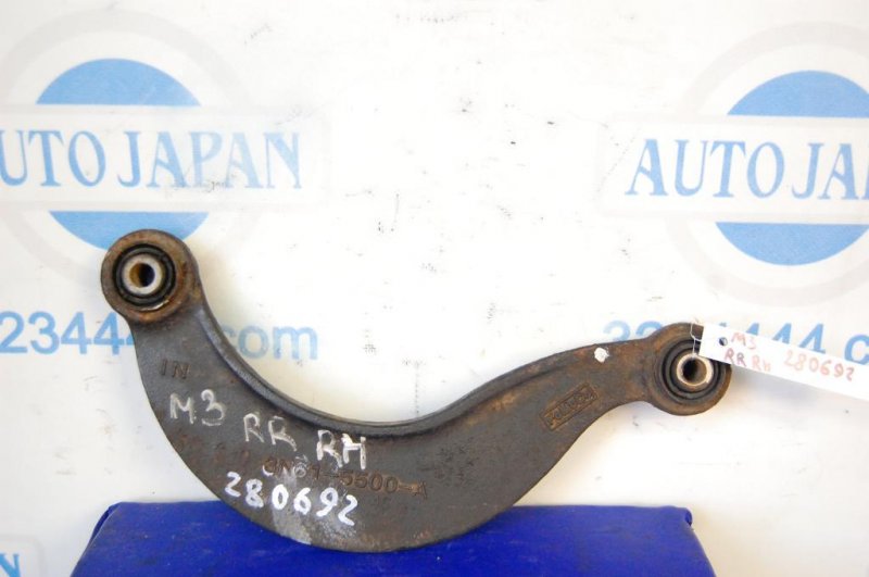 Рычаг задней подвески поперечный верхний задний правый MAZDA 3 BK 03-08 BP4K-28-C10B Б/У