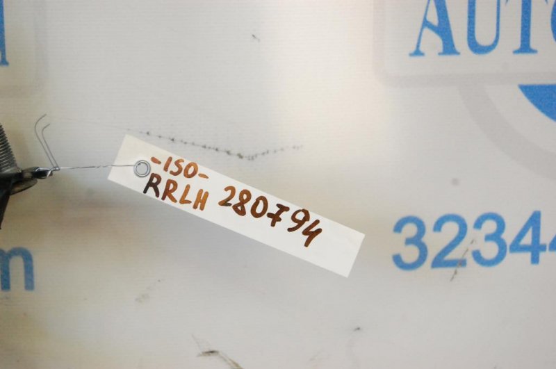 Амортизатор задний левый COROLLA 150 06-13 Амортизатор задний левый COROLLA 150 06-13