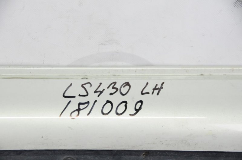 Накладка порога наружная левая LEXUS LS430 00-06