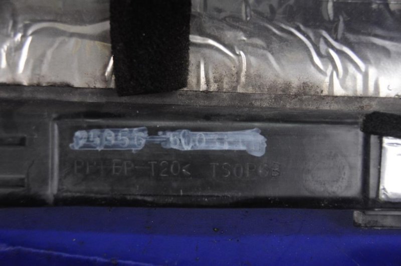 Накладка порога наружная левая LS430 00-06 Накладка порога наружная левая LS430 00-06