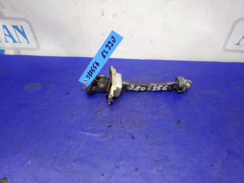 Запчасть ограничитель двери задний правый LEXUS ES300 ES330 01-06 Б/У Ограничитель двери задний правый LEXUS ES300 ES330 01-06 Б/У