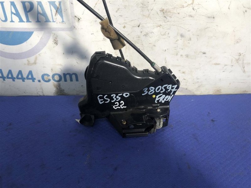 Запчасть замок двери передний правый LEXUS ES300 ES330 01-06 69030-33261 Б/У Замок двери передний правый LEXUS ES300 ES330 01-06 69030-33261 Б/У