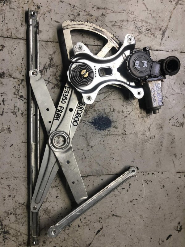 Стеклоподъемник передний правый LEXUS ES300 ES330 01-06 69801-33070 Б/У