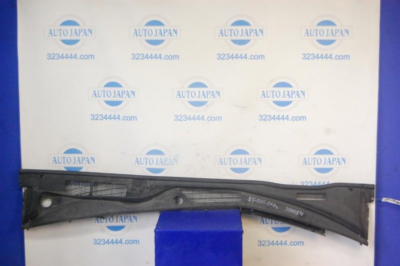 Пластик под лобовое стекло / Жабо LEXUS ES300 ES330 01-06 55708-33050 Б/У