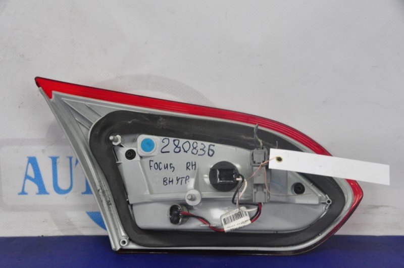 Фонарь внутренний задний правый FORD FOCUS 10-18