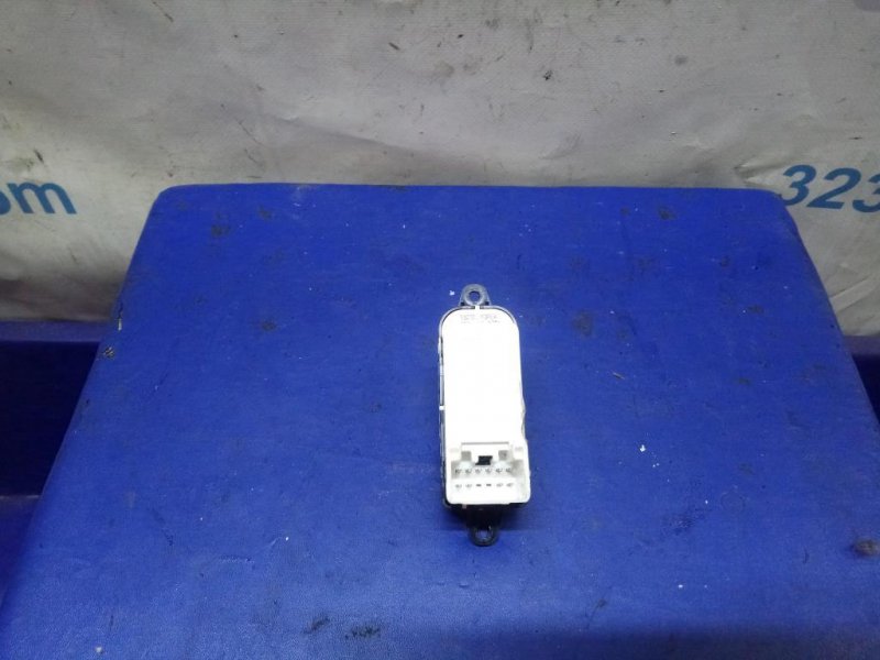 Кнопка стеклоподъемника CX-9 06-16 Кнопка стеклоподъемника CX-9 06-16