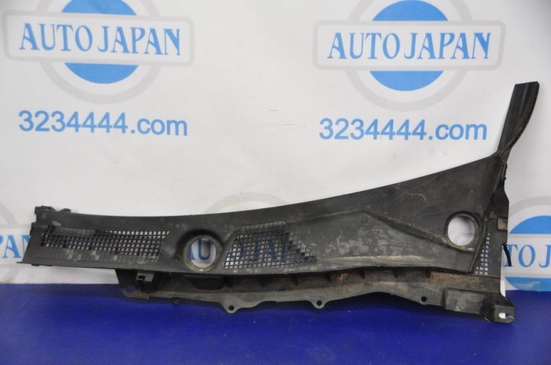 Пластик под лобовое стекло / Жабо левый INFINITI G35 03-07 66863-JK600 Б/У