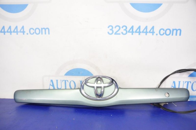 Панель подсветки номера TOYOTA CAMRY 40 06-11 76811-06130-H0 Б/У