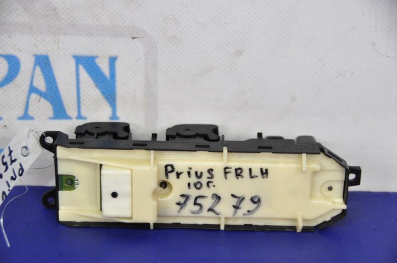 Блок управления стеклоподъемниками передний левый TOYOTA PRIUS - 30 09-17
