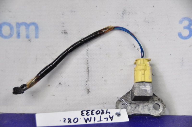 Датчик удара NISSAN ALTIMA L32 07-12 98581-1PA8A Б/У