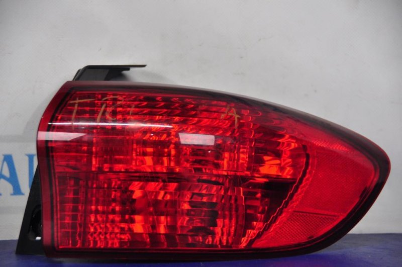 Запчасть фонарь наружный задний правый SUBARU TRIBECA B9 05-07 84912XA460 Б/У Фонарь наружный задний правый SUBARU TRIBECA B9 05-07 84912XA460 Б/У