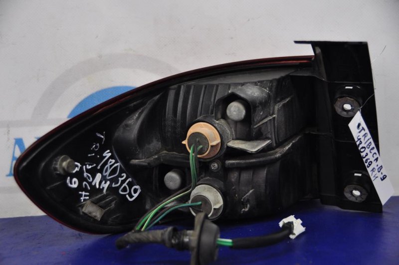 Фонарь наружный задний правый SUBARU TRIBECA B9 05-07