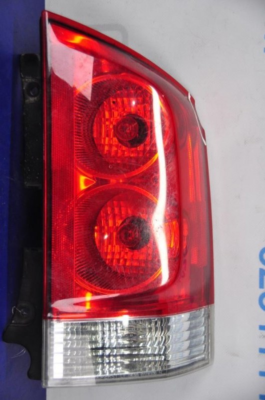 Запчасть фонарь наружный задний правый NISSAN QX56 / TITAN / ARMADA 04-16 30 26550-ZC225 Б/У Фонарь наружный задний правый NISSAN QX56 / TITAN / ARMADA 04-16 30 26550-ZC225 Б/У