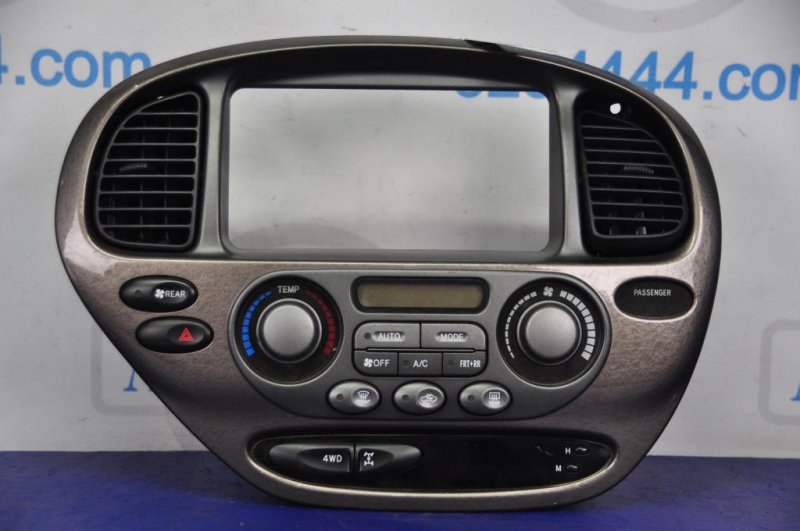 Блок управления печкой TOYOTA SEQUOIA 01-07 84010-0C172-E0 Б/У