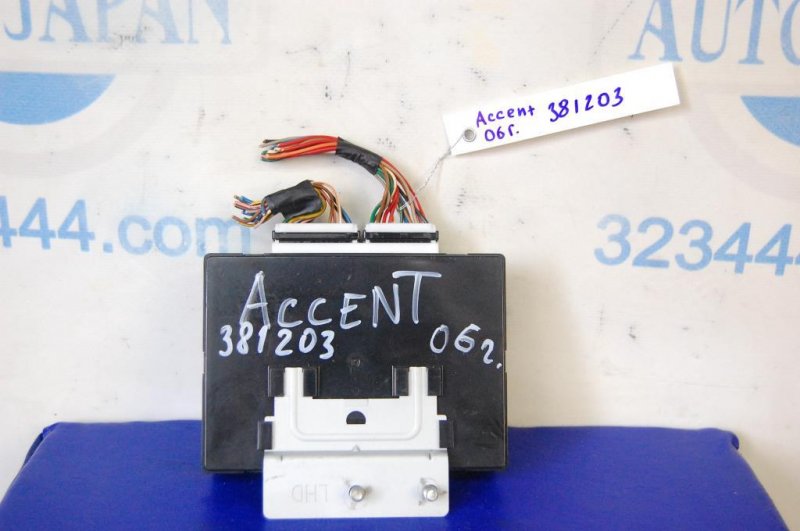 Запчасть блок комфорта HYUNDAI ACCENT MC 06-10 95400-1E100 Б/У Блок комфорта HYUNDAI ACCENT MC 06-10 95400-1E100 Б/У