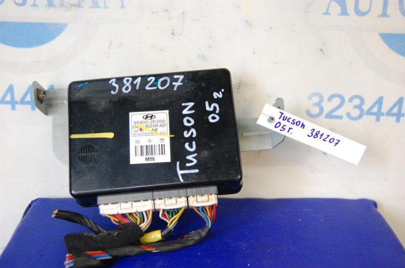 Блок управления сигнализации HYUNDAI TUCSON 04-10 95400-2E200 Б/У