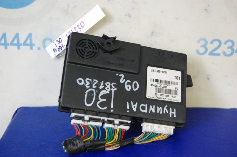 Запчасть блок комфорта HYUNDAI I30 GD 12-17 95400-2L000 Б/У Блок комфорта HYUNDAI I30 GD 12-17 95400-2L000 Б/У