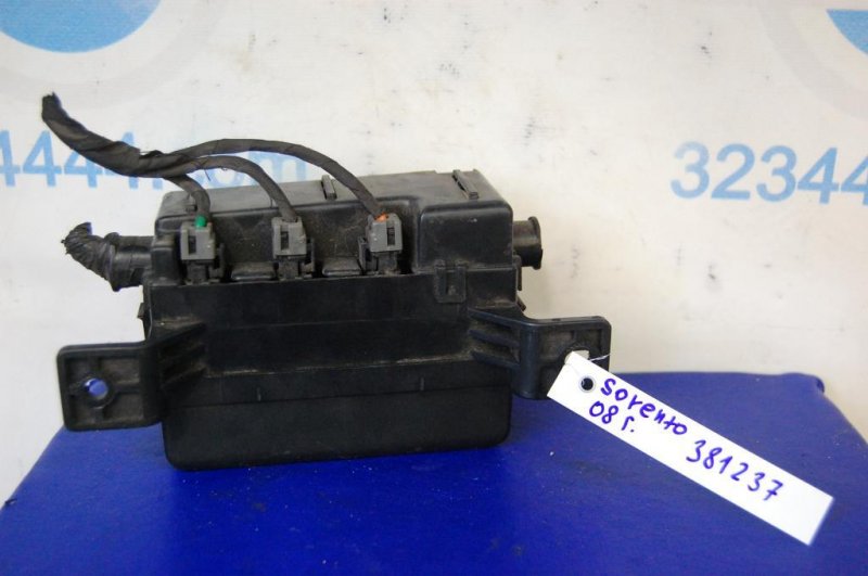 Блок предохранителей моторный отсек KIA SORENTO BL 02-09 Б/У